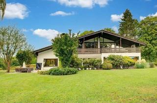 Villa kaufen in 57610 Altenkirchen, Villa mit Parkanlage im Herzen von Altenkirchen - Stilvolles Wohnen mit privaten Gartenparadies