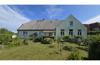 Mehrfamilienhaus kaufen in 18556 Putgarten, Repräsentatives Haus, ehem. Schule mit historischem Charme 8-Zimmer-Mehrfamilienhaus in Putgarten