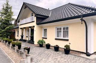 Einfamilienhaus kaufen in 26219 Bösel, *** Tolles Einfamilienhaus in sehr ruhiger Lage mit imposantem Schwimmbad! ***