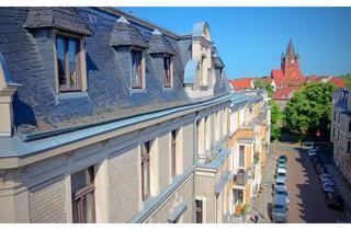 Wohnung kaufen in 06114 Paulusviertel, Exklusive 4-Raum-Wohnung m. 2 Balkonen, Aufzug, Blick auf Pauluskirche