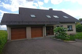 Wohnung mieten in Mecklenburger Straße 18, 36093 Künzell, Schöne 4-Zimmer-Dachgeschosswohnung mit Balkon und EBK in Künzell