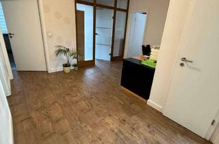 Haus kaufen in 49716 Meppen, Vielseitiges Wohnen in Meppen – Zweifamilienhaus mit Garten und Garage