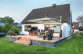 Einfamilienhaus kaufen in 09669 Frankenberg, Freistehendes Einfamilienhaus mit Doppelgarage im KG