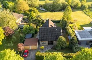 Einfamilienhaus kaufen in 24613 Aukrug, Aukrug - Großzügiges Einfamilienhaus in attraktiver Süd- Hanglage