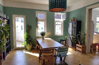 Wohnung kaufen in 24105 Kiel, Kiel - Schöne große Altbauwohnung zwischen Adolfplatz und Blücher