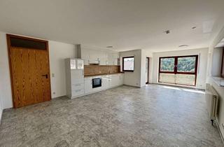 Wohnung kaufen in Sinabronner Straße, 89173 Lonsee, Exklusive 1,5-Zimmer-Wohnung mit Balkon und EBK in Lonsee
