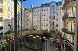 Wohnung kaufen in Kantstraße 97, 10627 Charlottenburg (Charlottenburg), Seltene Gelegenheit! Freies 3,5 Zi.-Stuck-Altbau-Schmuckstück in top Lage von Charlottenburg!