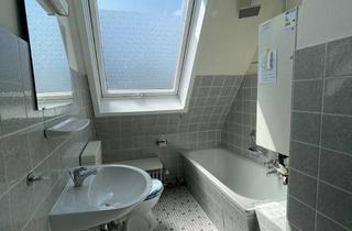 Wohnung kaufen in Neißestraße 32, 26388 Fedderwardergroden, 2-Zimmer-Dachgeschosswohnung mit Charme in Fedderwardergroden