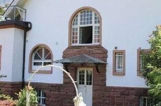 Wohnung kaufen in 77654 Offenburg, Offenburg - Charmante Altbauwohnung mit Gartengrundstück!
