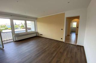 Wohnung kaufen in 83404 Ainring, Freundliche sanierte 2,5 Zimmer-Wohnung mit Balkon, Garten und Carport