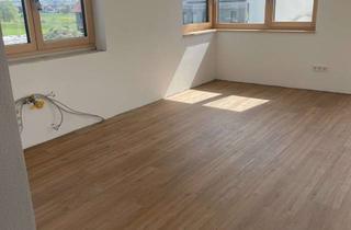 Wohnung mieten in Eduard-Stehle-Straße 23, 88427 Bad Schussenried, Erstbezug mit Balkon: Exklusive 3,5-Raum-Dachgeschosswohnung mit geh. Innenausstattung