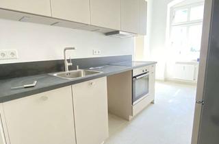 Wohnung mieten in Beusselstraße 48, 10553 Berlin, Modernisierte 1-Zimmerwohnung mit Einbauküche