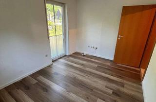 Wohnung mieten in Bachgartenstraße 10A, 35614 Aßlar, WG im Einfamilienhaus in Asslar