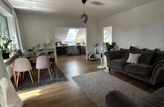 Wohnung mieten in Kastaienweg 15, 33775 Versmold, Sanierte Wohnung mit Balkon: Freundliche 2,5-Zimmer-Dachgeschosswohnung