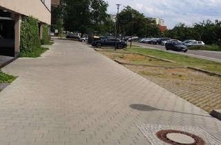 Garagen mieten in Karl-Holtz-Straße 2-20, 12687 Marzahn, Behindertengerecht und sogar überdacht? Genau diesen Stellplatz haben wir für Sie!