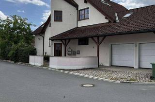 Mehrfamilienhaus kaufen in 91352 Hallerndorf, Vielseitiges Mehrfamilienhaus mit drei Wohneinheiten in Hallerndorf-Haid