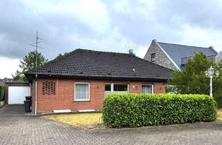 Haus kaufen in 47589 Uedem, Großzügiger Bungalow mit Potenzial auf Traumgrundstück