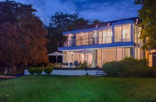 Villa kaufen in 47877 Willich, Lichtdurchflutete Architektenvilla in ruhiger Lage mit weitem Naturblick