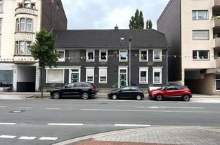 Haus kaufen in 58285 Gevelsberg, „Von BAIMEX“ Solide Investition – Dreifamilienhaus mit Garten & Außenflächen