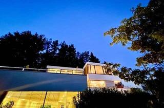 Villa kaufen in 86573 Obergriesbach, Aussergewöhnliche Architektenvilla im Bauhausstil mit Pool inkl. Einliegerwohnung !
