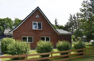 Haus kaufen in 25858 Högel, Saniertes Wohnhaus auf großem Grundstück mit Nebengebäuden