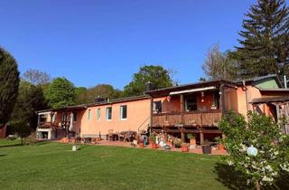 Haus kaufen in Seedorf 1 a, 17139 Basedow, Individuell + vielseitig: Wohnhaus mit 3 WE - Zwei Bungalows - Bootshaus - Platz für Ihre Ideen...