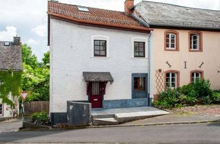 Haus kaufen in 54570 Mürlenbach, Wohnhaus in Mürlenbach - 4 Schlafzimmer - kleines & pflegeleichtes Grundstück