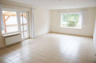 Haus mieten in 25746 Heide, Bezugsfrei und sehr gepflegt : DHH mit Terrasse und Garage in Zentrumsnähe von Heide