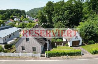 Anlageobjekt in 32457 Porta Westfalica, RESERVIERT! Abriss oder Sanierung in der idyllischen Hausberger Schweiz
