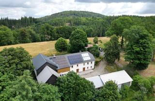 Immobilie kaufen in 95131 Schwarzenbach a Wald, Landleben pur – Ihr großer 3-Seiten-Hof