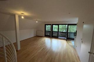 Wohnung kaufen in 12623 Berlin, Berlin - Im Grünen gelegene Terrassen -Maisonette-Whg mit Garten! **Carport**