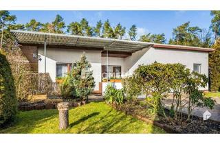 Haus kaufen in 14974 Ludwigsfelde, Ludwigsfelde - Geräumiger Bungalow mit Garage, Gartenidylle, Gartenhäuschen und lebenslangem Wohnrecht