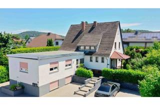 Haus kaufen in 63594 Hasselroth, Hasselroth - Großzügiges 2-Familienhaus mit schönem Garten in ruhiger Lage von Niedermittlau