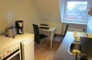 Wohnung kaufen in 22307 Hamburg, Hamburg - Eigentumswohnung Dachgeschoss 32 qm 2 Zi. möbliert Barmbek Nord