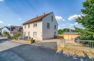 Einfamilienhaus kaufen in 91486 Uehlfeld, Uehlfeld - Innen wie neu - außen mit Potenzial: Wohnen auf großem Grund