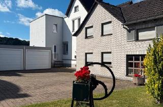 Haus kaufen in 59757 Arnsberg, Arnsberg - Zwei Einheiten, ein Zuhause: Historisch trifft modern