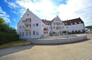 Wohnung kaufen in 86647 Buttenwiesen, Freundliche Dachgeschosswohnung mit Dachspitz - ideal für Investoren!