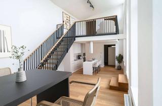 Wohnung kaufen in Lepsiusstraße 81, 12163 Steglitz, Kernsanierte Remise: Fußbodenheizung, Terrasse, zwei Bäder, einzigartige Galerie, provisionsfrei