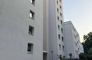 Wohnung mieten in 61440 Oberursel, Exklusive, modernisierte 3-Zimmer-Wohnung mit Balkon und Einbauküche in Oberursel