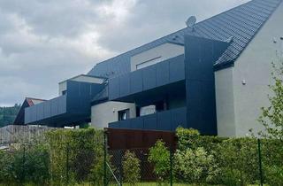 Wohnung mieten in Höfstrasse 26, 72348 Rosenfeld, Exklusive 4-Zimmer-Wohnung mit EBK und Balkon in Heiligenzimmern