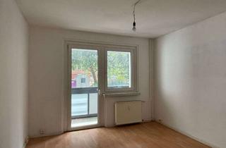 Wohnung mieten in Havelländer Ring 45, 12629 Hellersdorf, Kleines, feines Single-Apartment mit Balkon und Wannenbad!