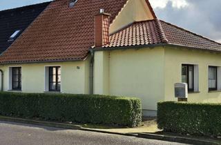 Doppelhaushälfte kaufen in Mühlenstrasse 22, 18569 Gingst, Haus mit Nebemgelass und großen Grundstück!