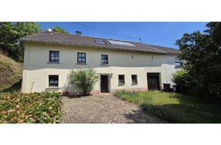 Bauernhaus kaufen in 66687 Wadern, Einzigartiges Bauernhaus mit Charme und Potenzial – Idyllisches Wohnen auf ca. 2000 m² Grundstück