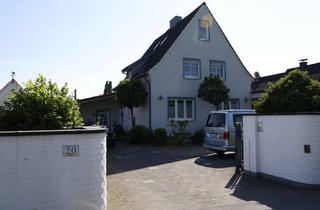 Haus kaufen in Sudmühlenstraße 20, 48157 Gelmer-Dyckburg, Geräumiges u. wertiges Ein-/Zweifamilienhaus mit geh. Ausstattung in Münster-Ost