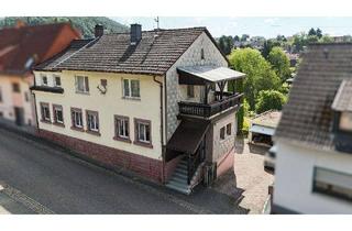Haus kaufen in 66957 Eppenbrunn, +++Stattliches Zweifamilienhaus mit Garagen, Südwest-Terrasse, Panoramablick und Südgarten in ruh...