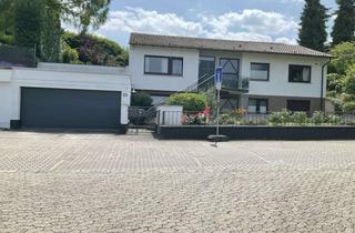 Villa kaufen in 64625 Bensheim, Attraktive 6- Zimmer Villa mit Kamin und Hallenbad in bester Lage Bensheim Auerbachs