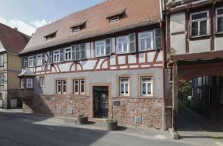 Anlageobjekt in 63654 Büdingen, Seltene Gelegenheit - 2FH mit 3 Einheiten und Top-Potenzial in lebendiger Altstadt von Büdingen