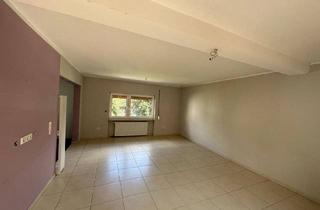 Einfamilienhaus kaufen in 61169 Friedberg, Friedberg - Investieren mit Weitblick: 3 vermietete Wohneinheiten plus Nachbarhaus im Angebot in FB-Fauerbach