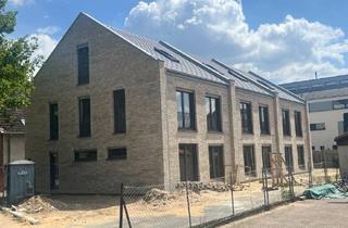 Haus mieten in Mühlenstraße 12, 30938 Burgwedel, Burgwedel - NEUBAU! 3 moderne Reihenhäuser im Zentrum von Großburgwedel - ca. ab Oktober 2025 zur Vermietung