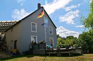 Einfamilienhaus kaufen in 97478 Knetzgau, Knetzgau - Wohlfühlhaus in super Lage *ohne Provision* 3 sep. Wohnungen